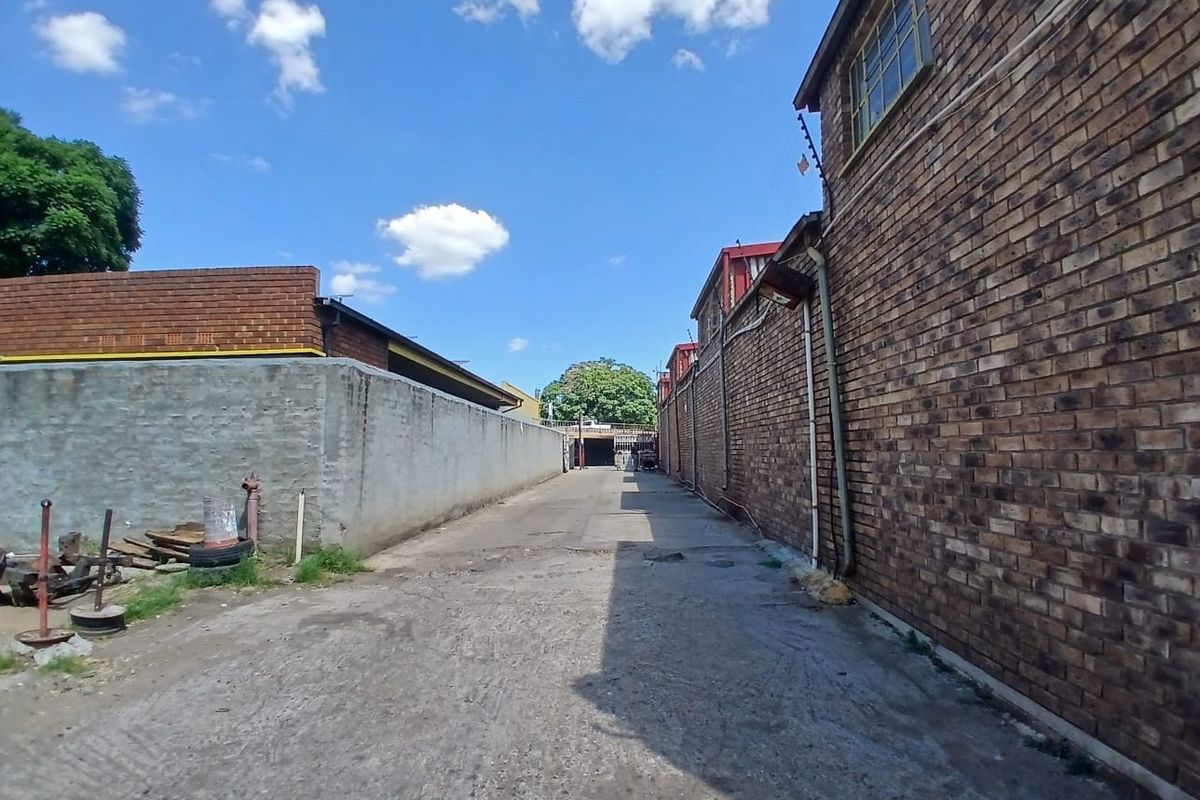 Practical Space, Big Possibilities - Photo 2