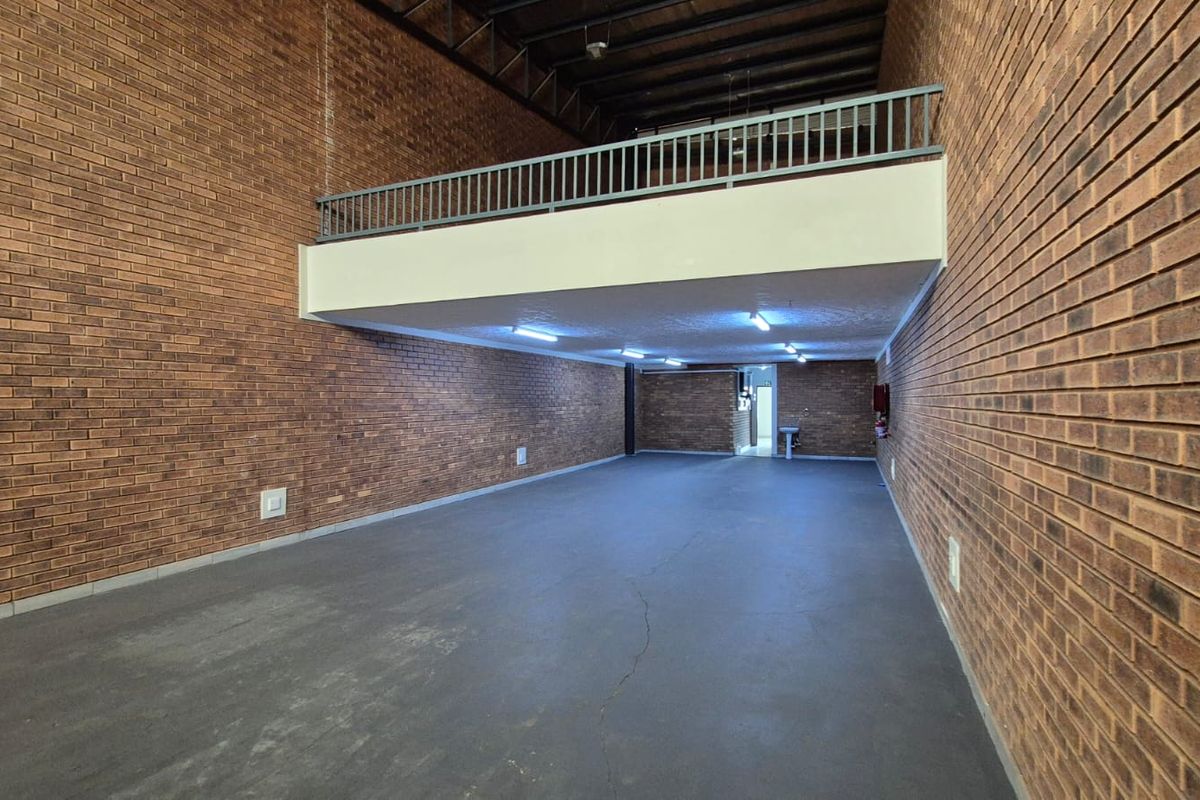 355m2 Warehouse with Solar & Inverter To Let in Hennopspark - Photo 2