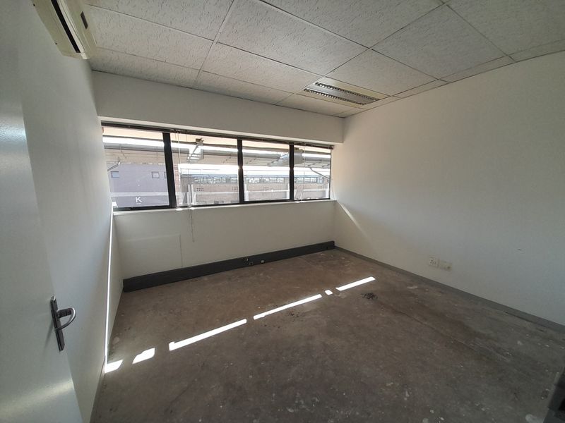 Light Filled Move In Ready 319m Office in a Tranquil Business Park - Photo 2