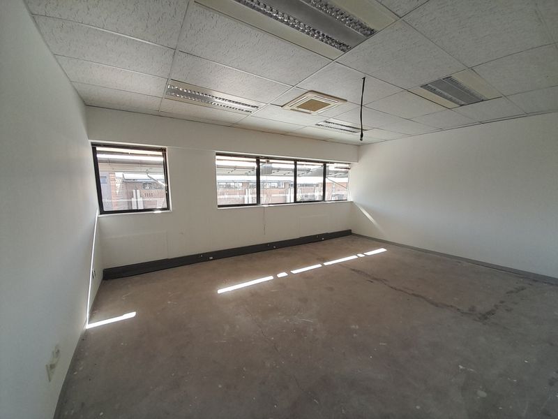 Light Filled Move In Ready 319m Office in a Tranquil Business Park - Photo 3