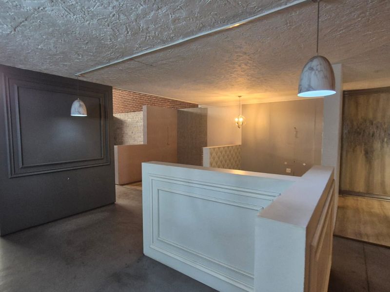 Spacious 607m2 Warehouse To Let in Secure Hennopspark Location - Photo 7