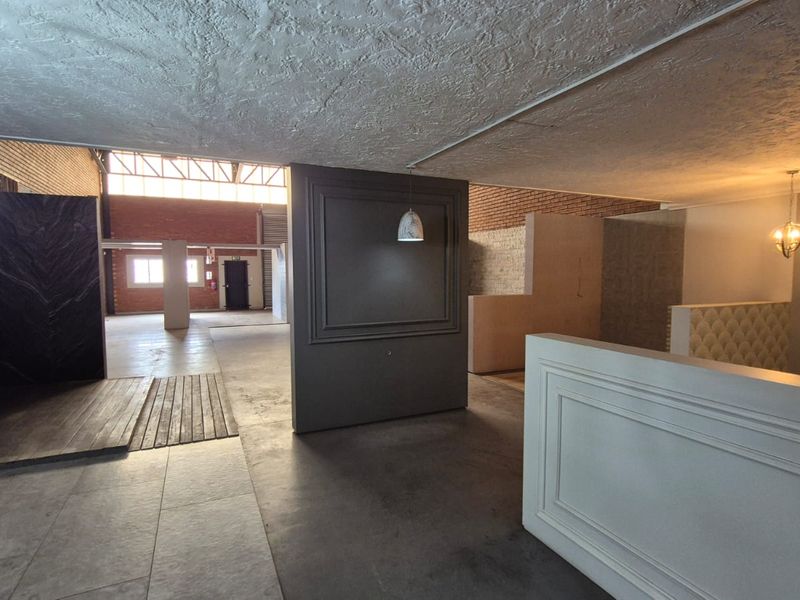 Spacious 607m2 Warehouse To Let in Secure Hennopspark Location - Photo 6
