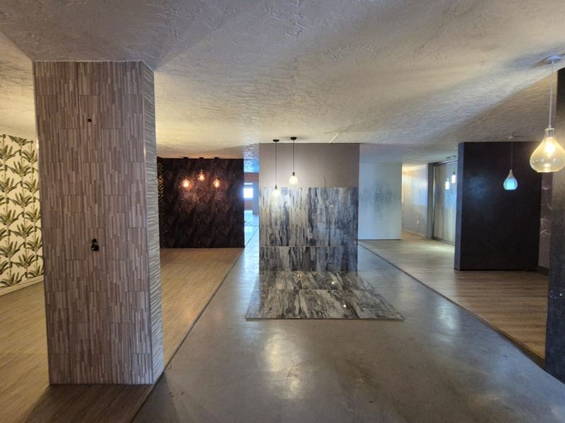 Spacious 607m2 Warehouse To Let in Secure Hennopspark Location - Photo 5