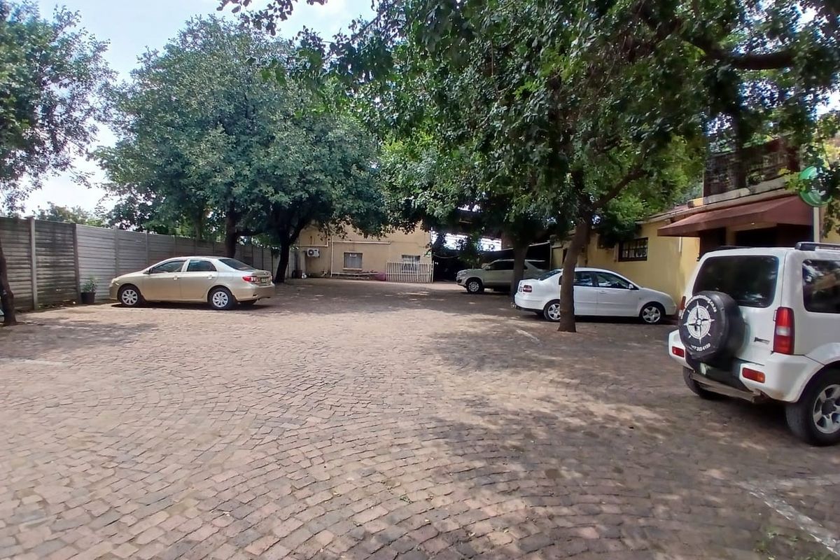 Location. Visibility. Opportunity. - Photo 3