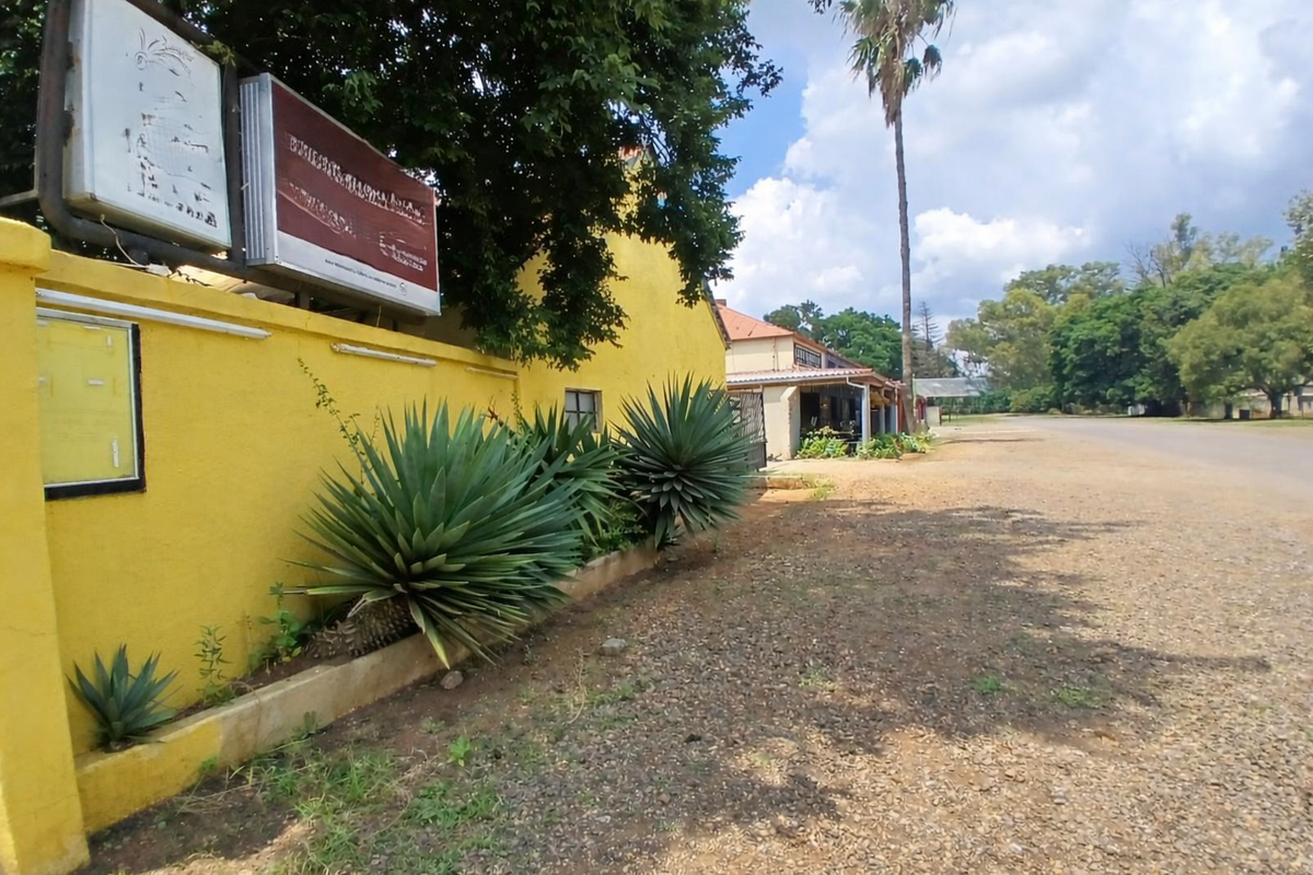 Location. Visibility. Opportunity. - Photo 2