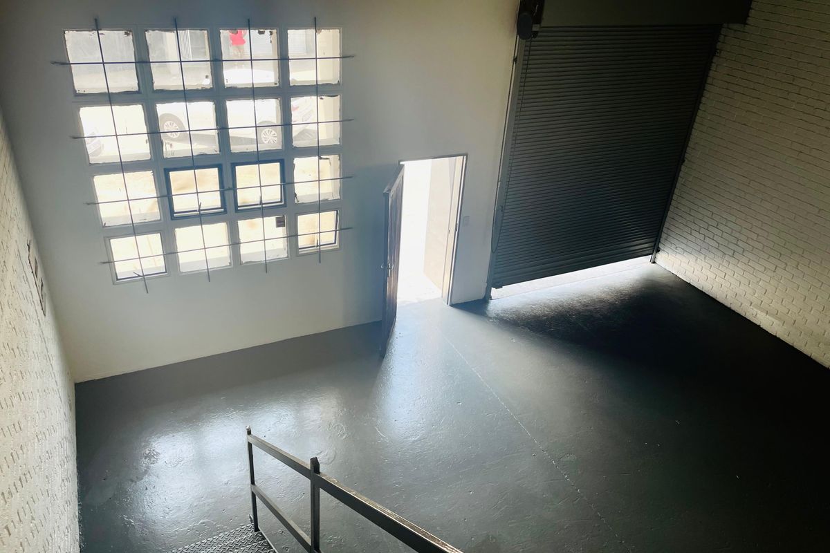 125 Sqm Warehouse UNIT with 3 Phase Power - Photo 5