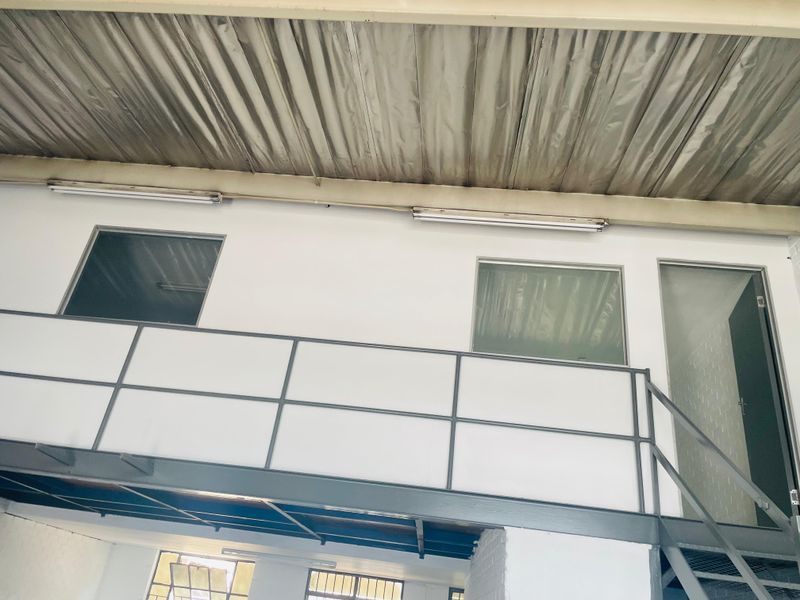 125 Sqm Warehouse UNIT with 3 Phase Power - Photo 9