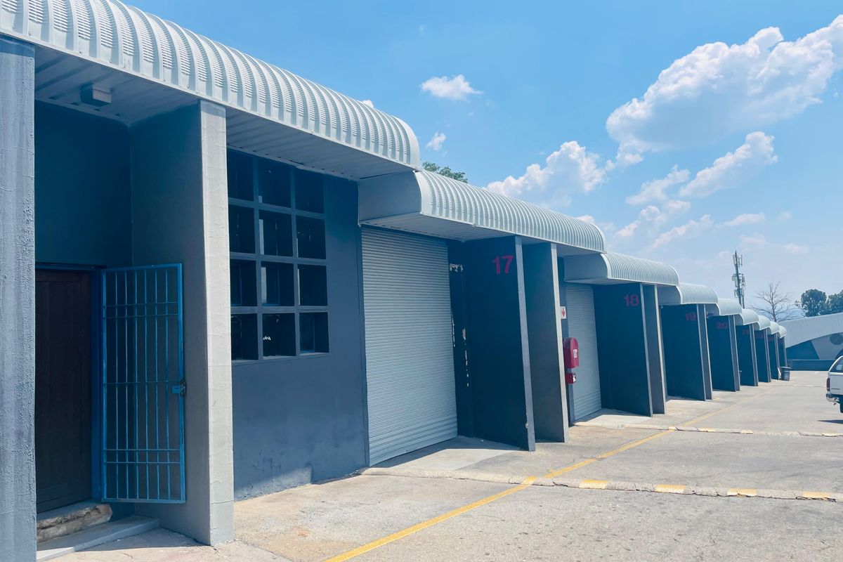 125 Sqm Warehouse UNIT with 3 Phase Power - Photo 2