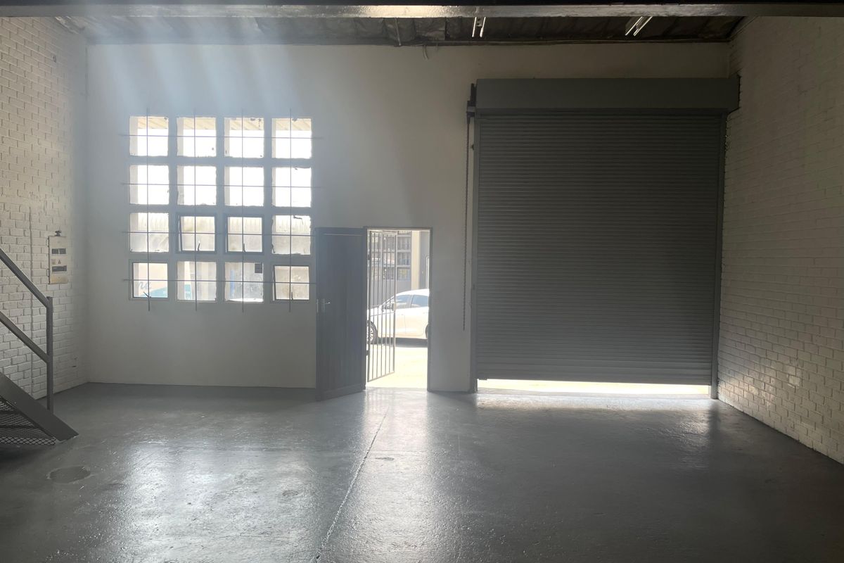 125 Sqm Warehouse UNIT with 3 Phase Power - Photo 4