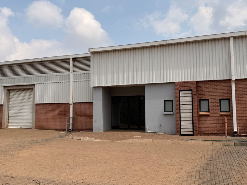 673m2 Warehouse To Let, Prime Location in Twenty One Industrial Estate - Photo 3