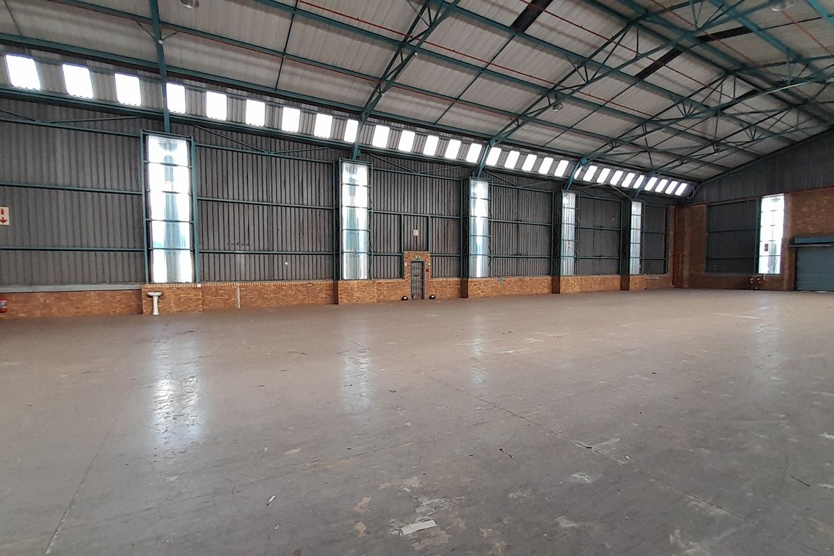 1,841m Versatile Warehouse and Office Hub in Secure Mifa Industrial Park - Photo 4