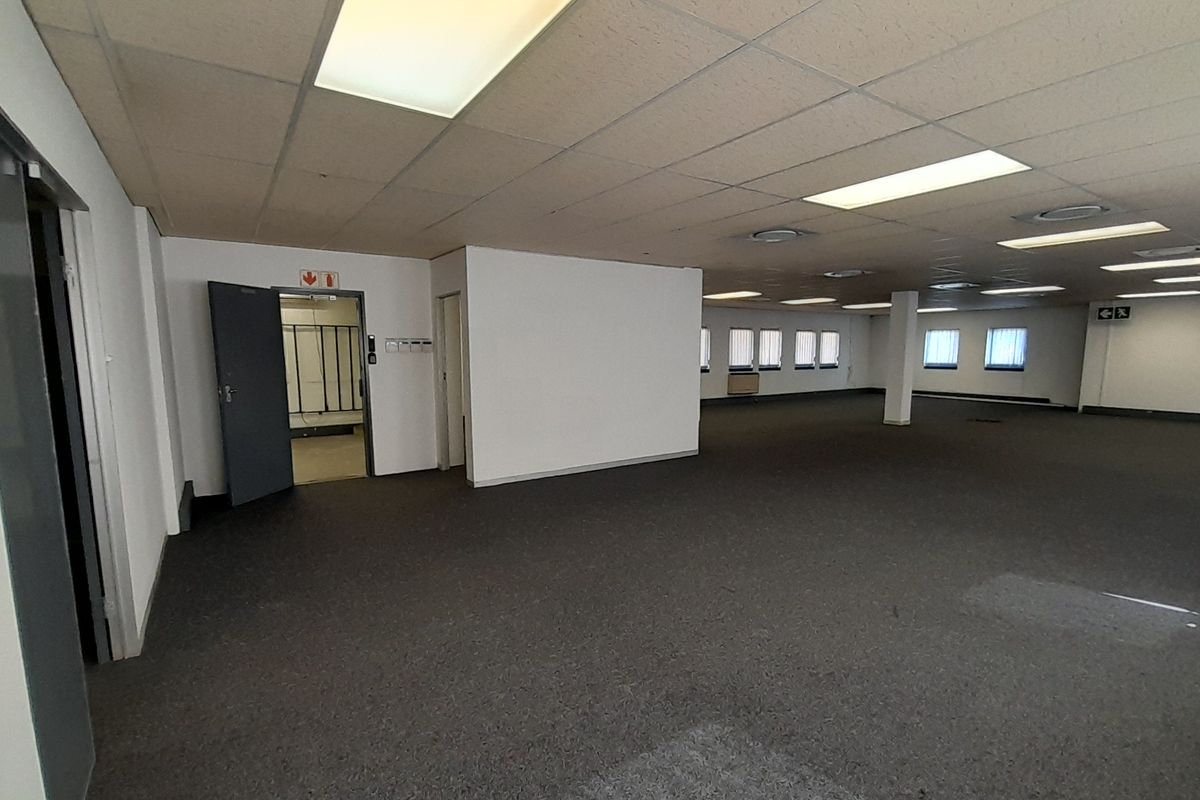 54m Ground Floor Scale and Simplicity in a Secure Industrial Park - Photo 3
