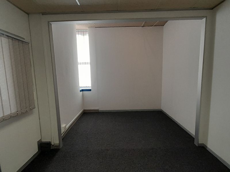 54m Ground Floor Scale and Simplicity in a Secure Industrial Park - Photo 2