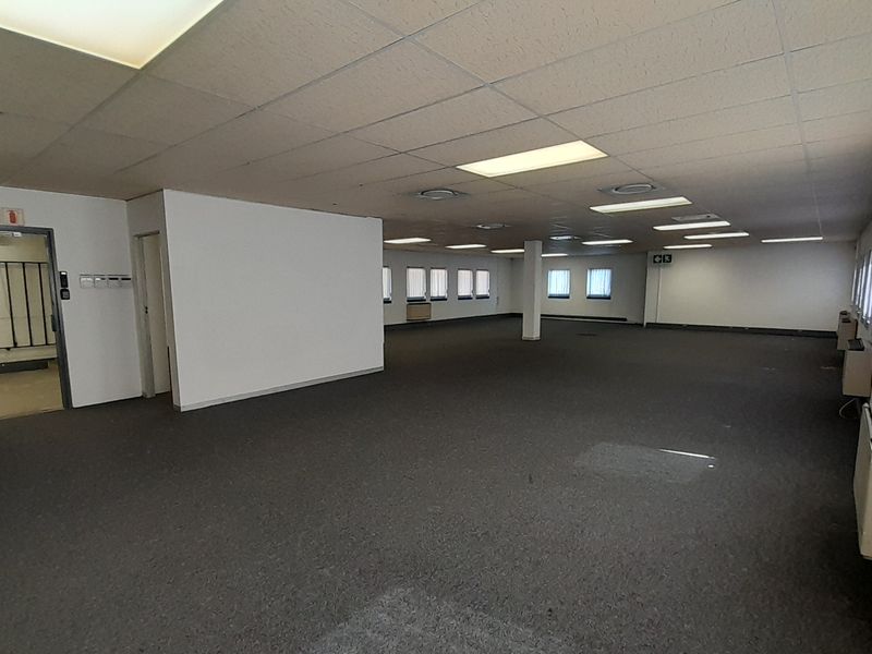 54m Ground Floor Scale and Simplicity in a Secure Industrial Park - Photo 4