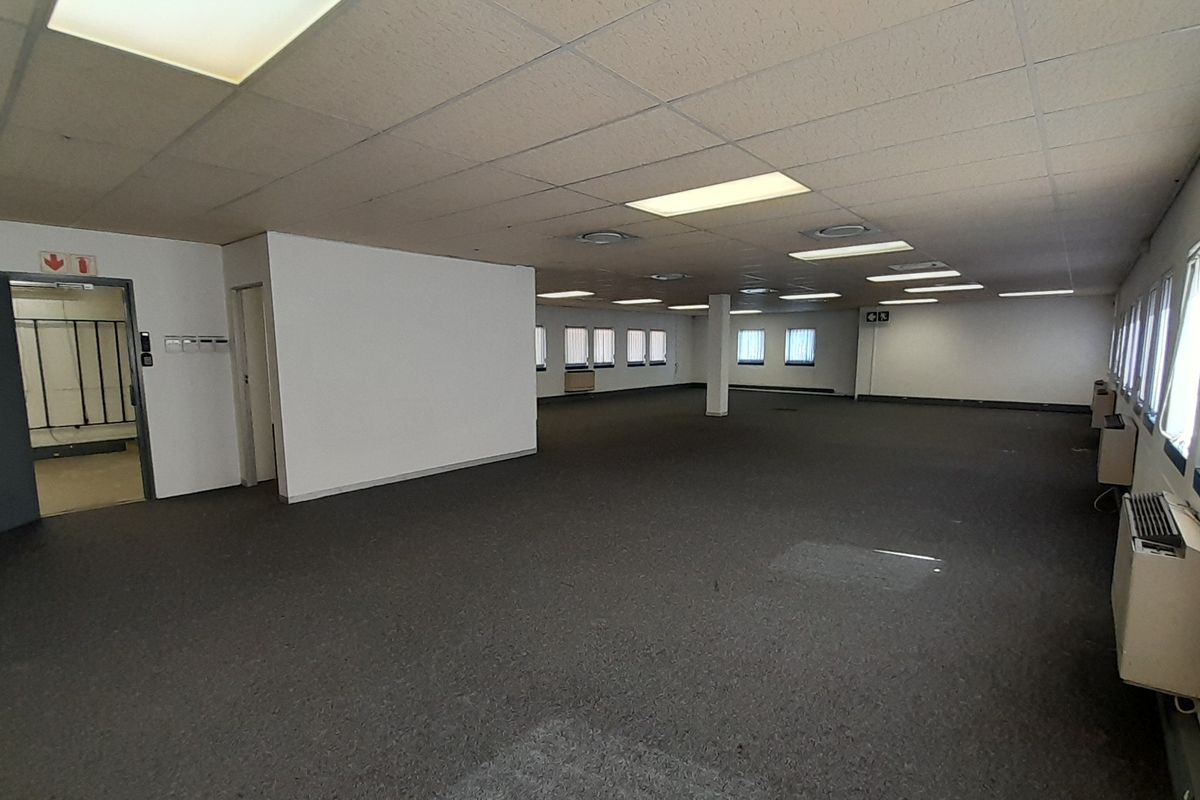 54m Ground Floor Scale and Simplicity in a Secure Industrial Park - Photo 4