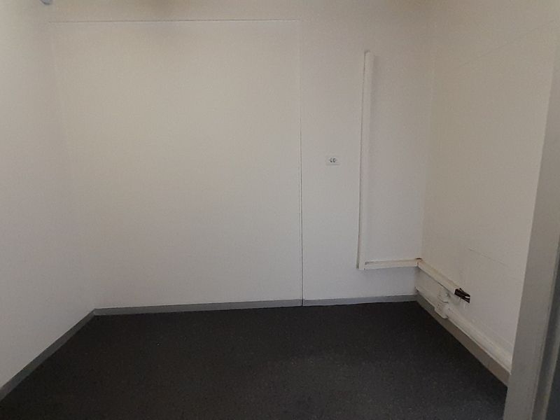 709m Commanding First Floor Office Presence in Mifa Industrial Park - Photo 8