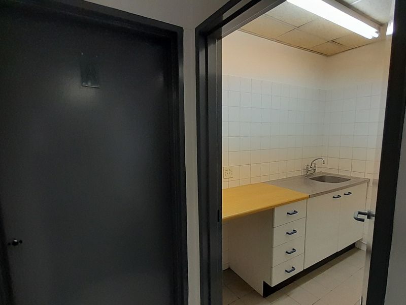 709m Commanding First Floor Office Presence in Mifa Industrial Park - Photo 5