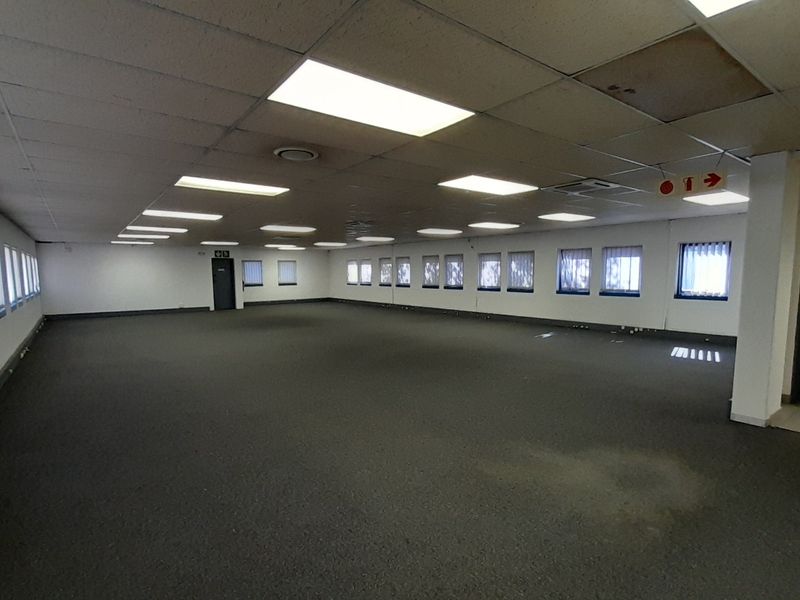 709m Commanding First Floor Office Presence in Mifa Industrial Park - Photo 4