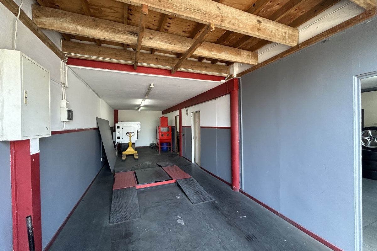 Prime Commercial Space in Ballito Central. - Photo 3