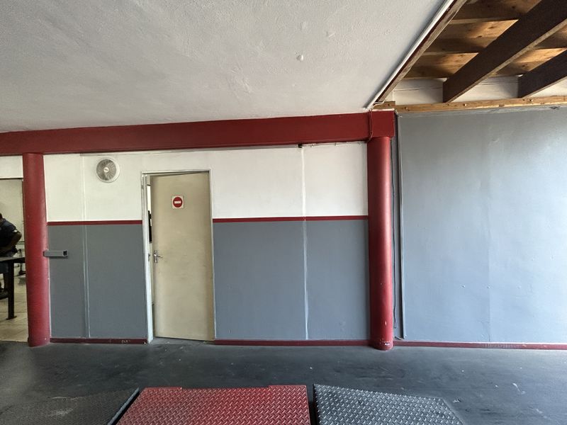 Prime Commercial Space in Ballito Central. - Photo 2