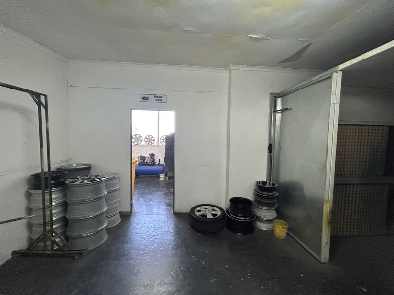 Prime Commercial Space in Ballito Central. - Photo 8