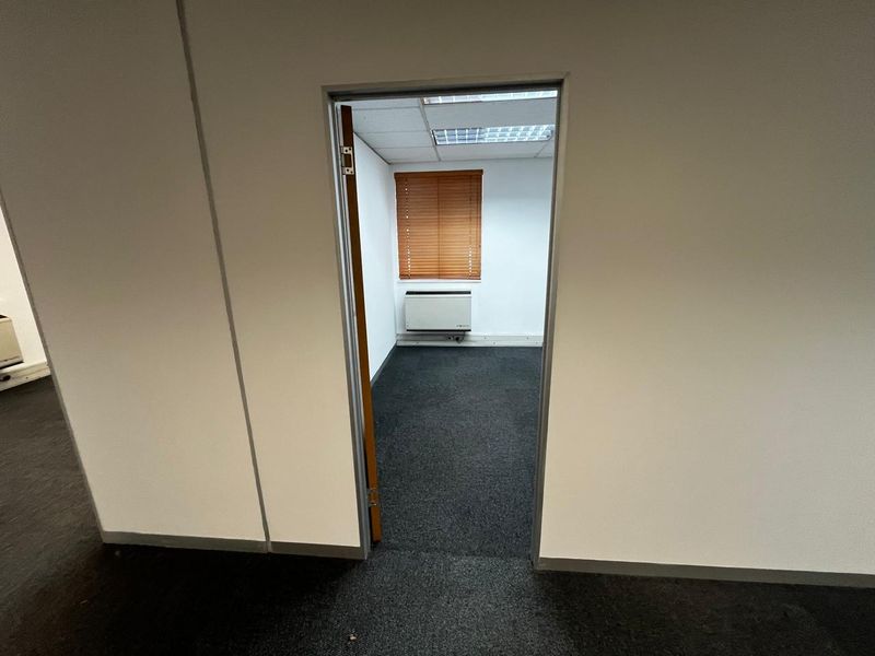 PRIME OFFICE SPACE IN TYGERVALLEY, BELLVILLE - Photo 7