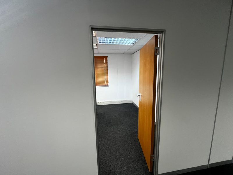 PRIME OFFICE SPACE IN TYGERVALLEY, BELLVILLE - Photo 5