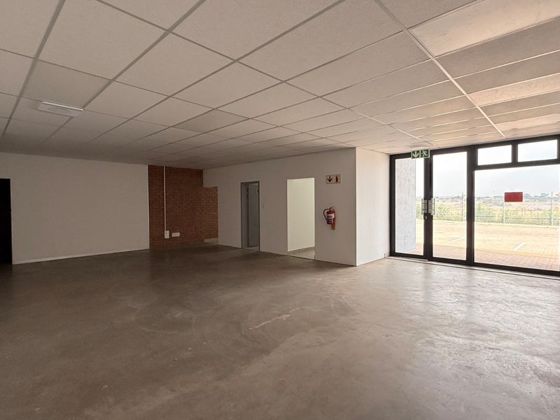 676m2 A-Grade Industrial Warehouse To Let in Olifantsfontein - Photo 5