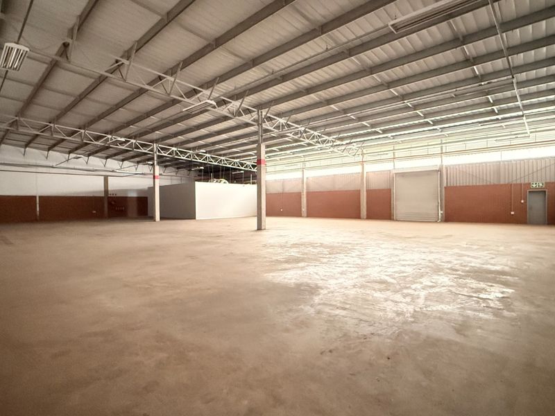 868m2 A-Grade Industrial Warehouse To Let in Twenty One Industrial Estate - Photo 10