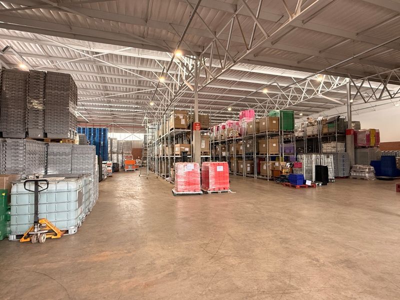 1459m2 Warehouse with Private Yard with To Let in Olive Wood Hub, Witfontein - Photo 8