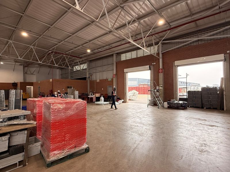 1459m2 Warehouse with Private Yard with To Let in Olive Wood Hub, Witfontein - Photo 9