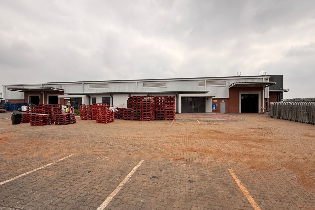 1459m2 Warehouse with Private Yard with To Let in Olive Wood Hub, Witfontein - Photo 3