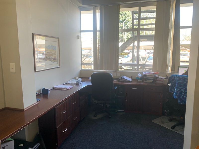 422sqm Office @ Hilltops Office Park to let @ R42 200 plus Vat - Photo 8