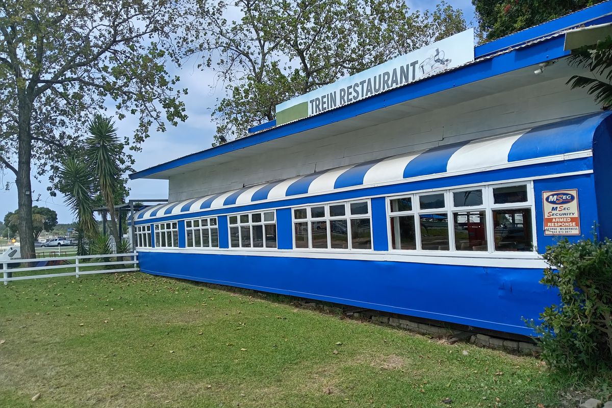 Restaurant and Function Venue to let - Photo 3