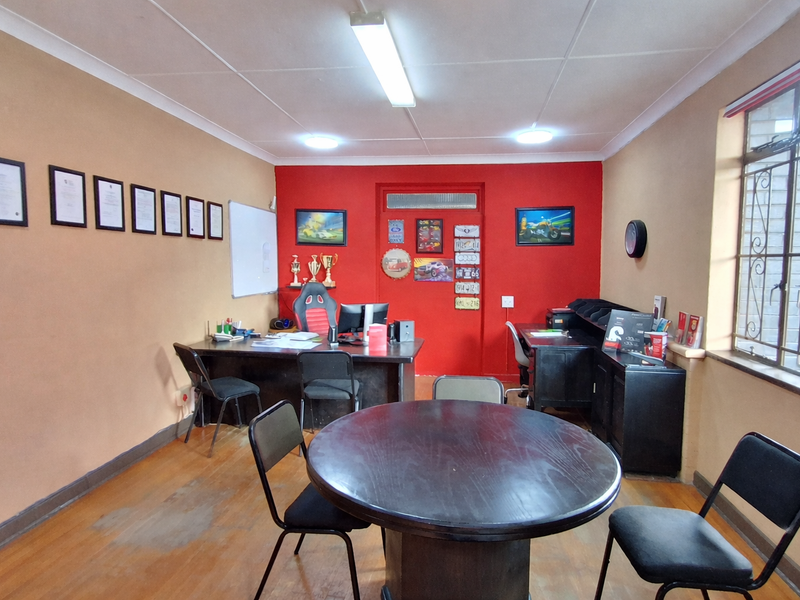 A golden investment chance awaits!- Commercial Property for sale in Selection Park Springs - Photo 7