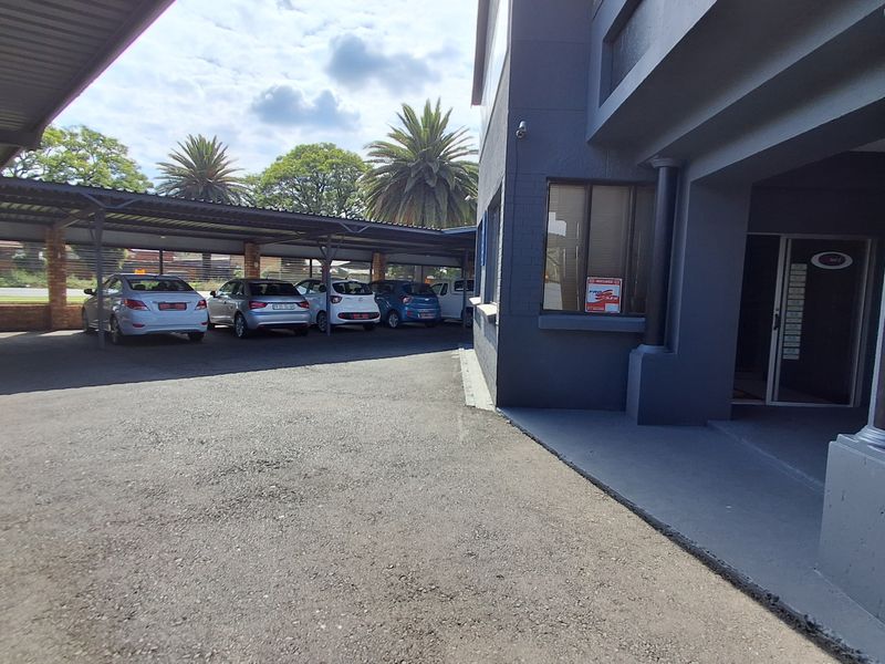 A golden investment chance awaits!- Commercial Property for sale in Selection Park Springs - Photo 4