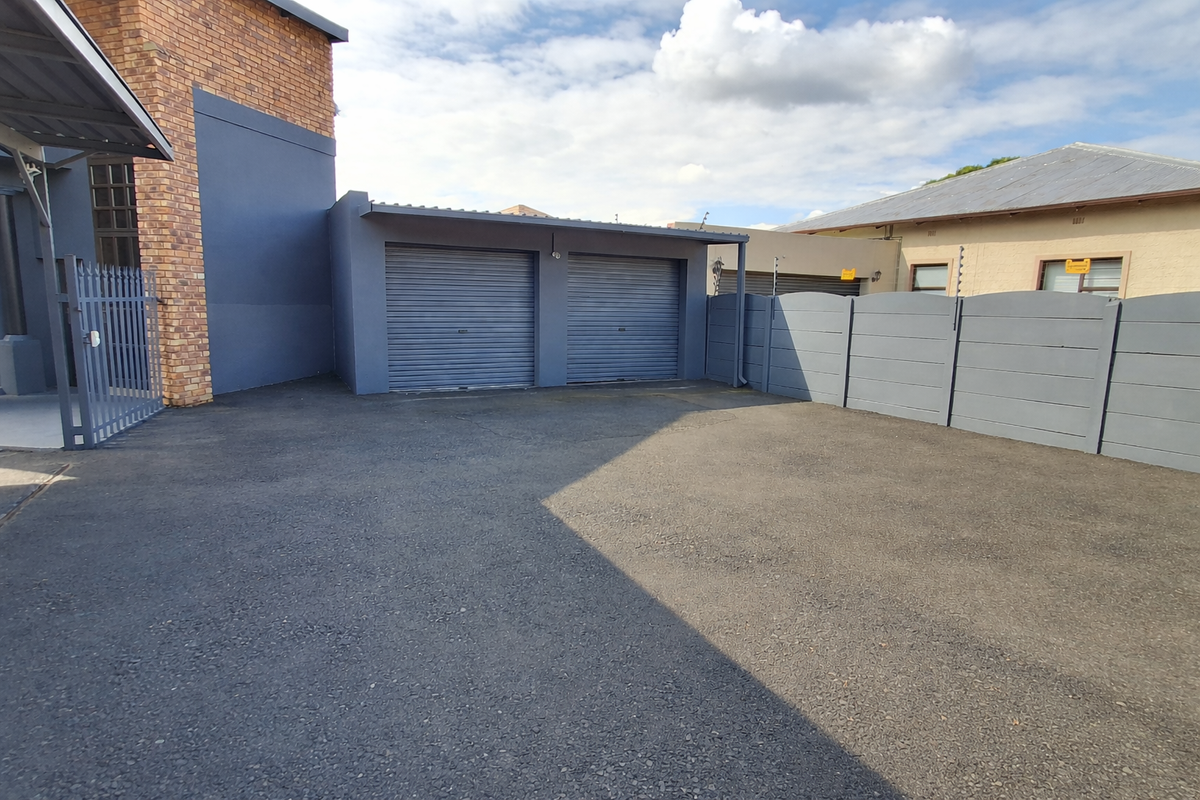 A golden investment chance awaits!- Commercial Property for sale in Selection Park Springs - Photo 5