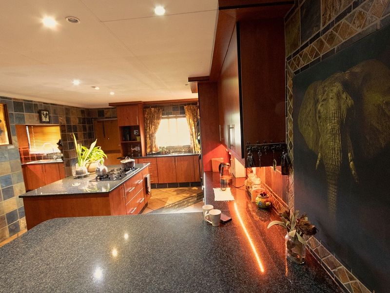 Beautiful smallholding with Workshop - Photo 5