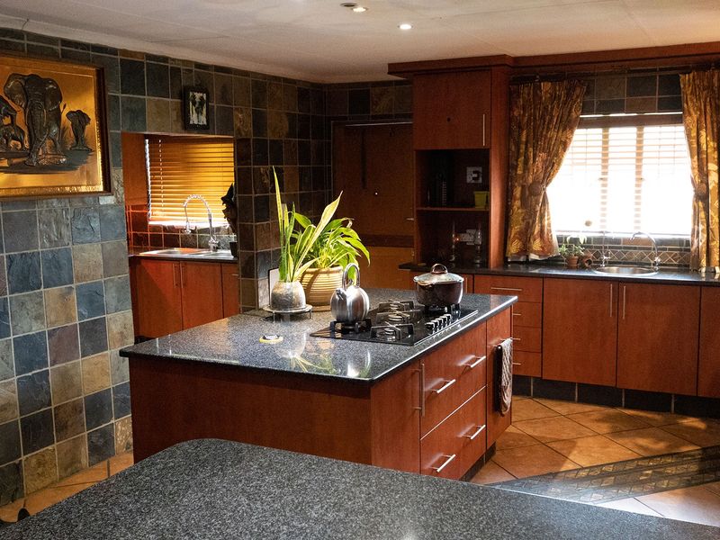 Beautiful smallholding with Workshop - Photo 8