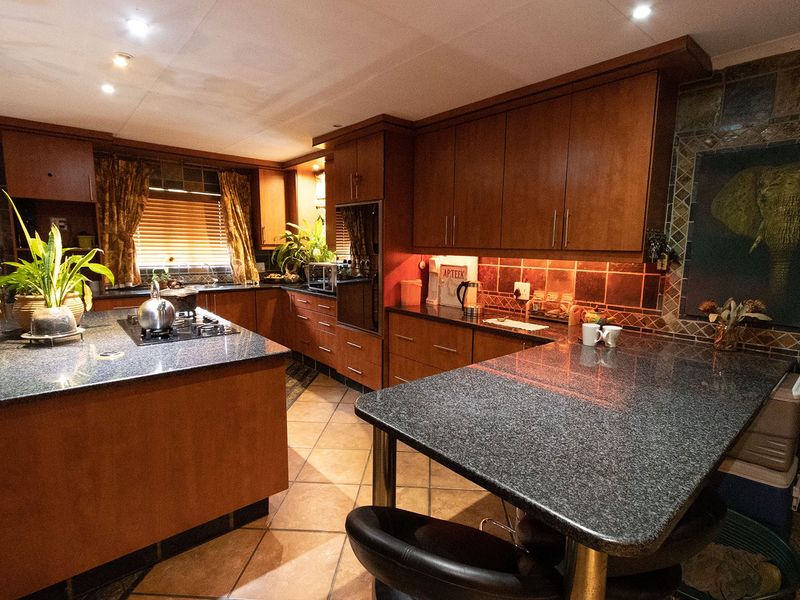 Beautiful smallholding with Workshop - Photo 6