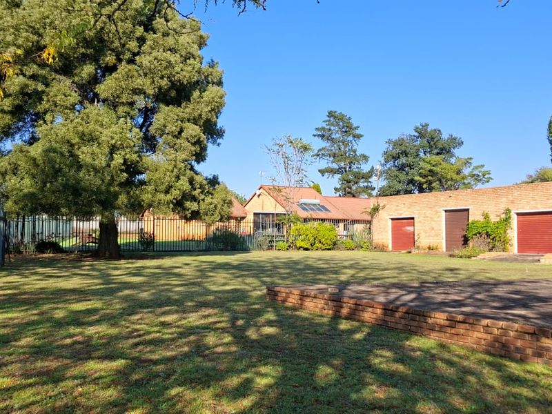 Beautiful smallholding with Workshop - Photo 3