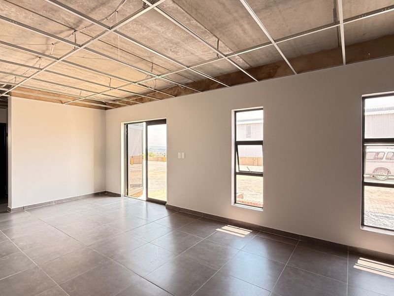 662m2 AAA Warehouse with Large Private Yard For Sale, Centurion | Prime N14 Location - Photo 7