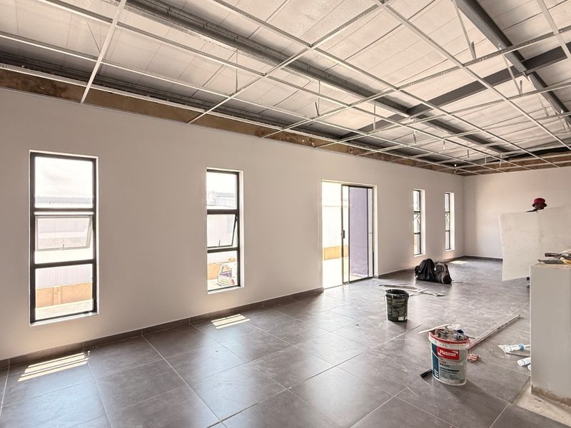 662m2 AAA Warehouse with Large Private Yard For Sale, Centurion | Prime N14 Location - Photo 6