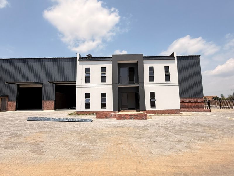 662m2 AAA Warehouse with Large Private Yard For Sale, Centurion | Prime N14 Location - Photo 2