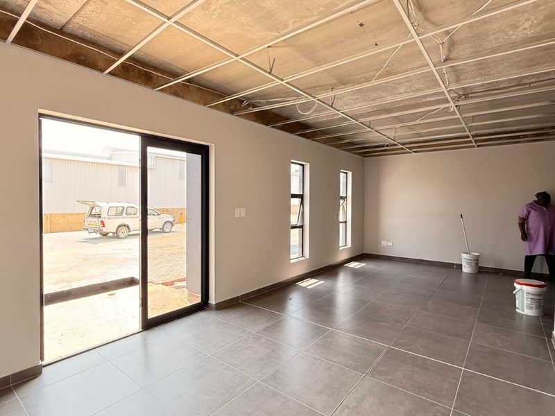 662m2 AAA Warehouse with Large Private Yard For Sale, Centurion | Prime N14 Location - Photo 4