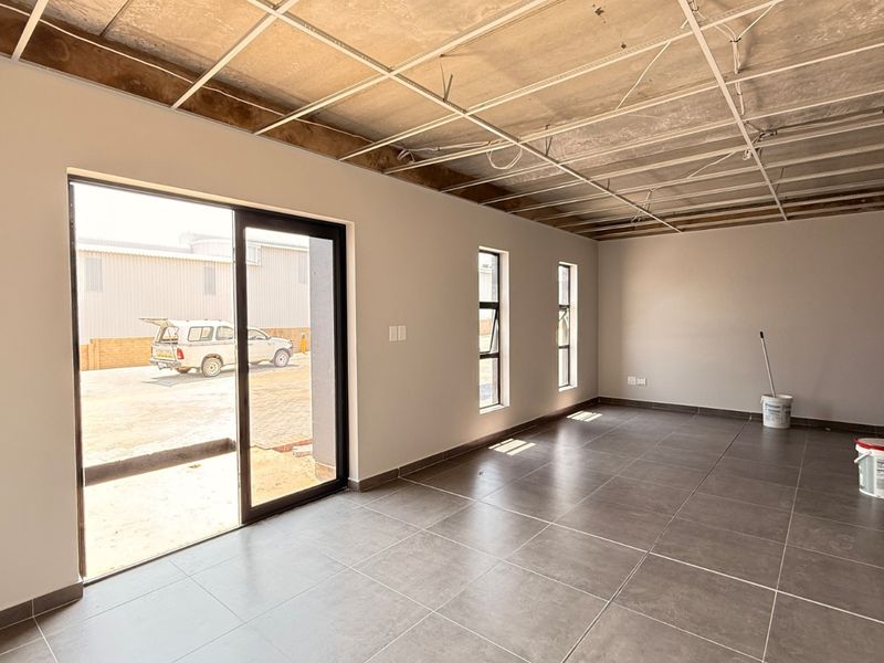 662m2 AAA Warehouse with Large Private Yard For Sale, Centurion | Prime N14 Location - Photo 5