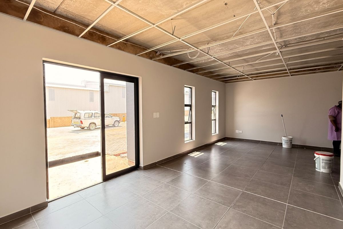 662m2 AAA Warehouse with Large Private Yard For Sale, Centurion | Prime N14 Location - Photo 5