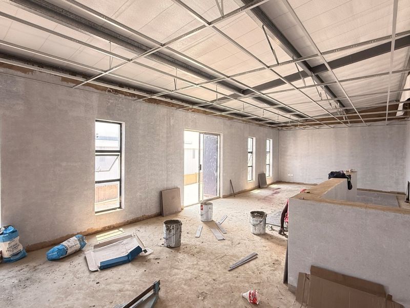 Brand New 596m2 AAA Warehouse For Sale with N14 Access, Limeroc Bussiness Park, Centurion - Photo 9