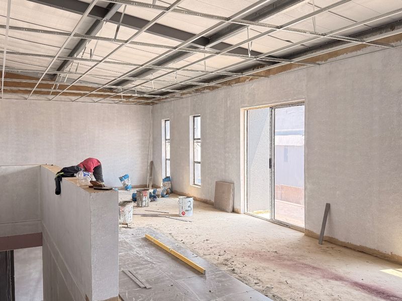 Brand New 596m2 AAA Warehouse For Sale with N14 Access, Limeroc Bussiness Park, Centurion - Photo 8