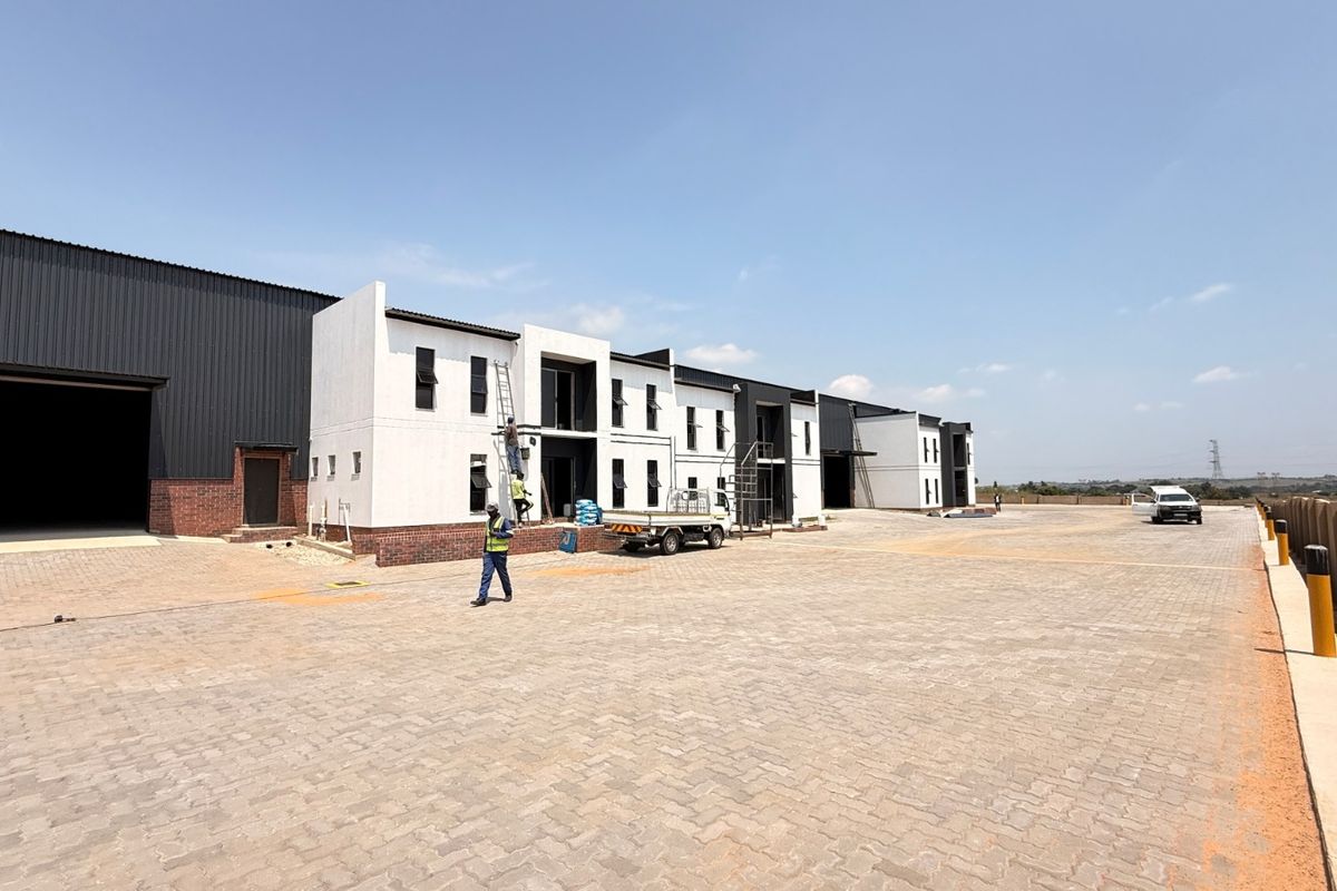 Brand New 596m2 AAA Warehouse For Sale with N14 Access, Limeroc Bussiness Park, Centurion - Photo 2